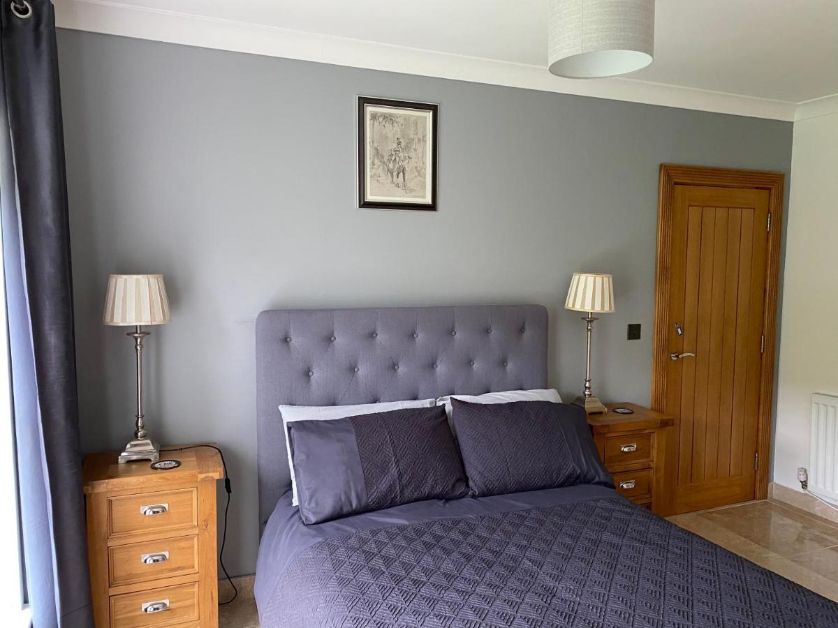 Rowan House Bed Breakfast Main House & Self Contained Self Catering Apartment Cymmer Exterior foto